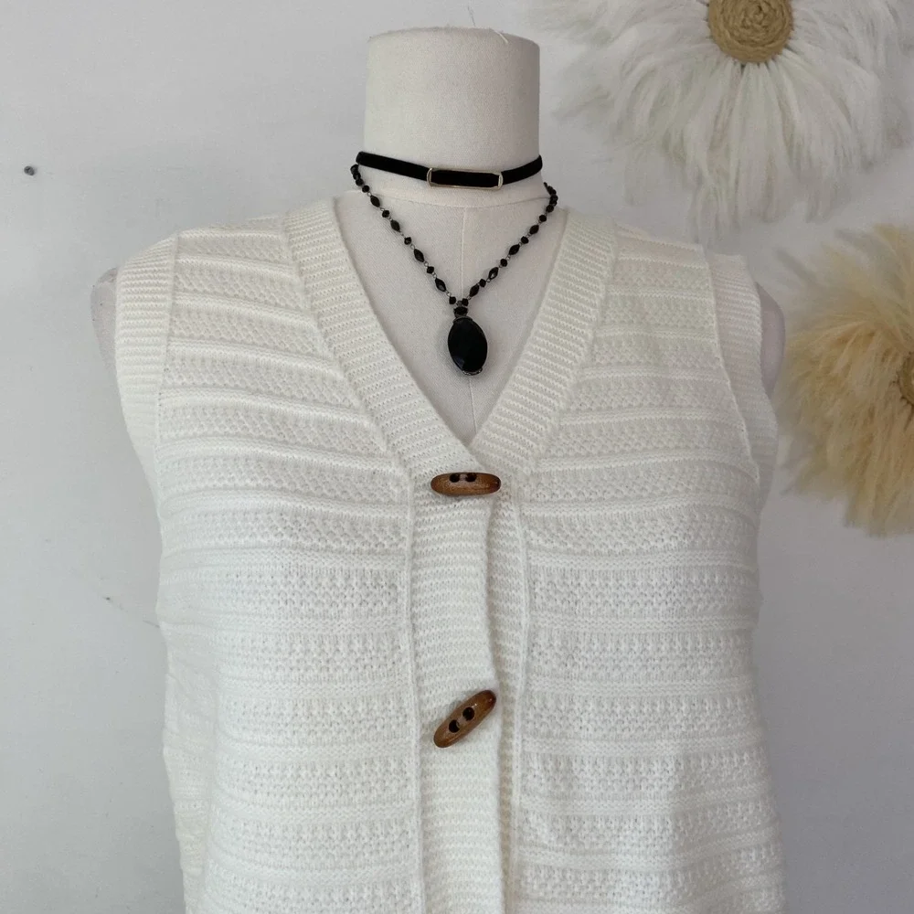 Unbranded Womens Boho Cottagecore Sweater Vest Size M/L Toggle Button Cable Knit